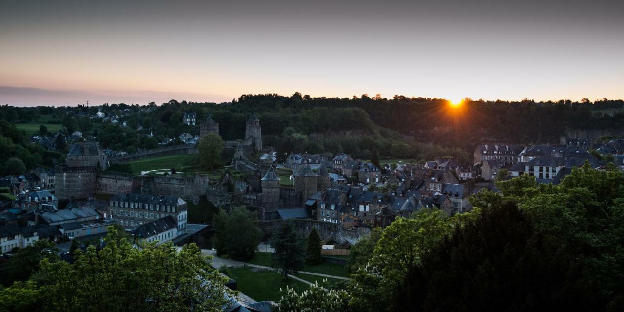 Hotel Particulier Le Mercier De Montigny -Une Nuit Sur Les Remparts- Fougères Esterno foto