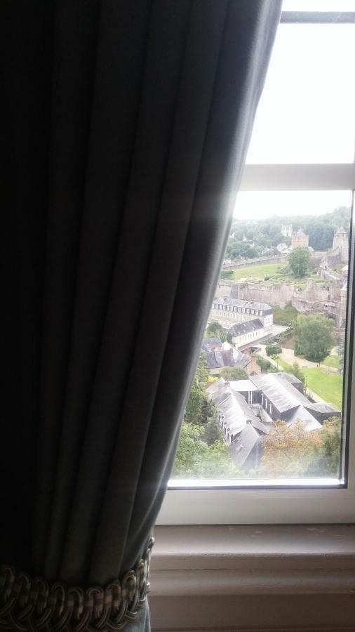 Hotel Particulier Le Mercier De Montigny -Une Nuit Sur Les Remparts- Fougères Esterno foto
